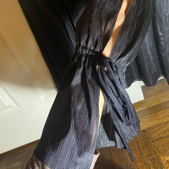 Zara tie sleeve blouse - Picture 3 of 4